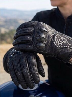 Womans “Five” Black Leather Motorcycle Gloves with Knuckle Protection